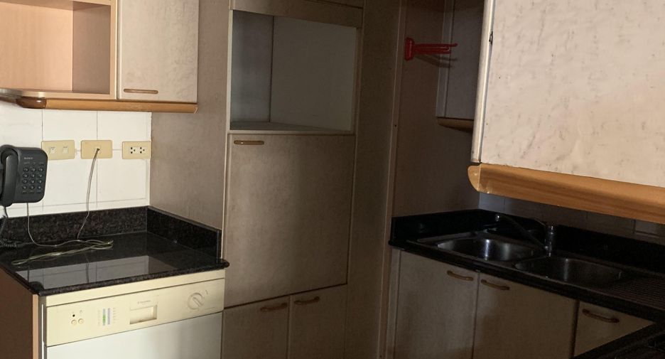 Wohnung zur Miete mit 3 Zimmer in Watthana, Bangkok