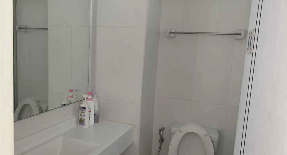For rent studio condo in Huai Khwang, Bangkok