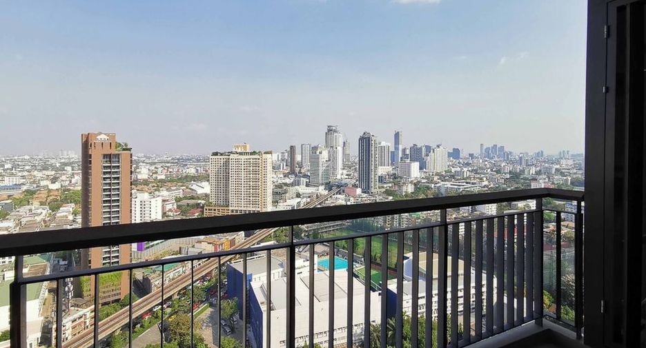 À louer 2 chambres condo à Khlong Toei, Bangkok