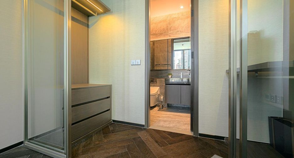 For rent 1 bed condo in Khlong Toei, Bangkok