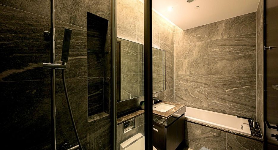For rent 1 bed condo in Khlong Toei, Bangkok
