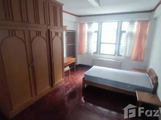 À louer 3 chambres appartement à Khlong Toei, Bangkok