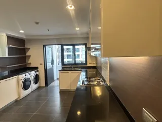 À louer 3 chambres appartement à Khlong Toei, Bangkok