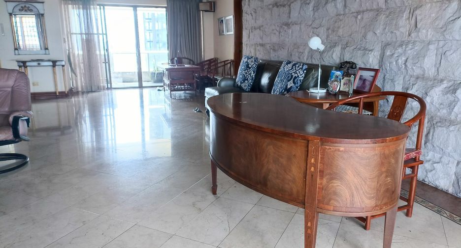 For rent 2 bedrooms condo in Bang Kho Laem, Bangkok