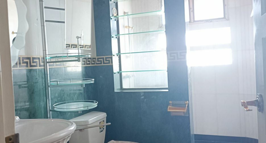 For rent 2 bedrooms condo in Bang Kho Laem, Bangkok