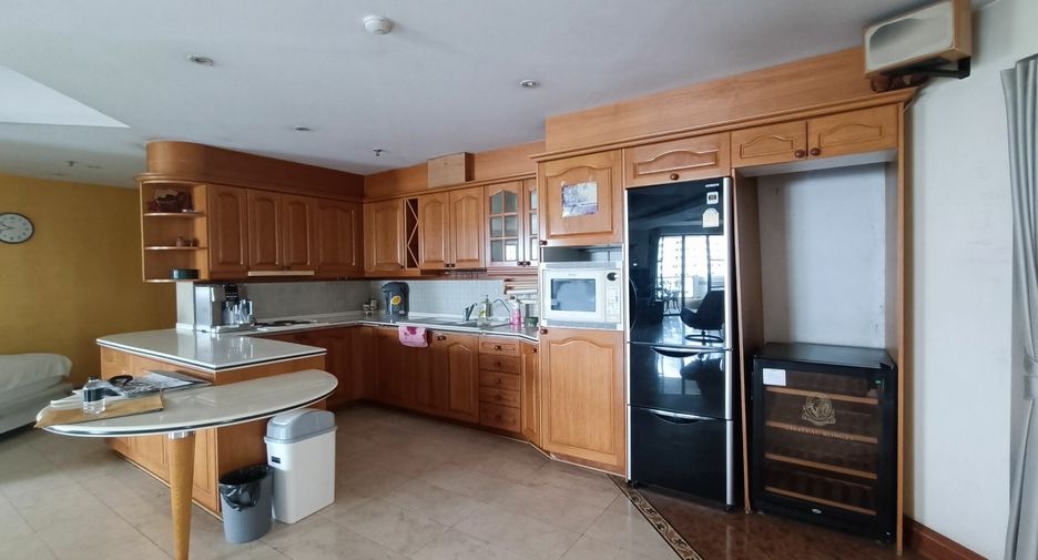 For rent 2 bedrooms condo in Bang Kho Laem, Bangkok