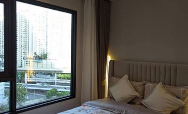 For rent 1 bed condo in Thon Buri, Bangkok