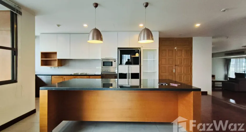 Apartment zur Miete mit 3 Zimmer in Khlong Toei, Bangkok