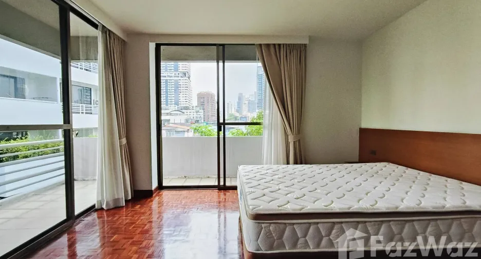 Apartment zur Miete mit 3 Zimmer in Khlong Toei, Bangkok