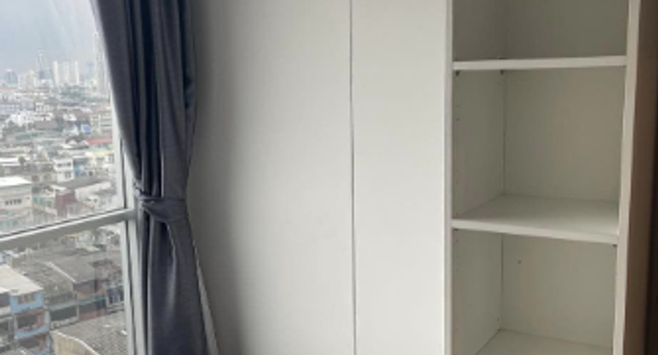 For rent 2 bedrooms condo in Yan Nawa, Bangkok