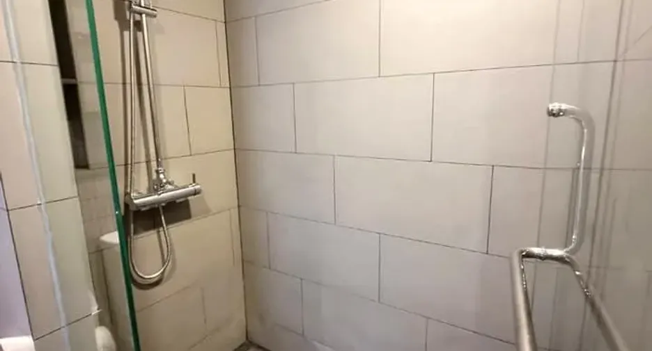 For rent 1 bed condo in Pathum Wan, Bangkok