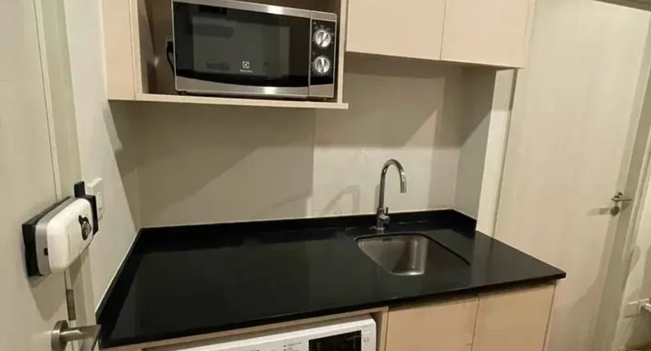 Condo en alquiler de 1 habitaciones en Huai Khwang, Bangkok