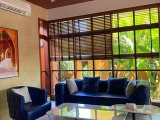 Casa en alquiler de 5 habitaciones en Suan Luang, Bangkok