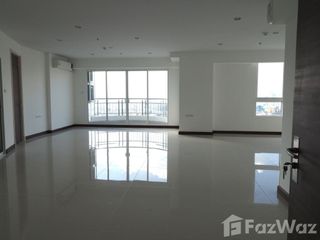 For rent 2 bedrooms condo in Yan Nawa, Bangkok
