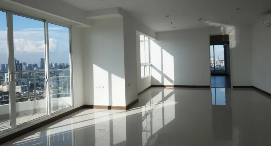 À louer 2 chambres condo à Yan Nawa, Bangkok