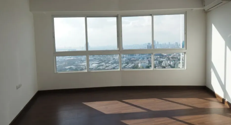 À louer 2 chambres condo à Yan Nawa, Bangkok
