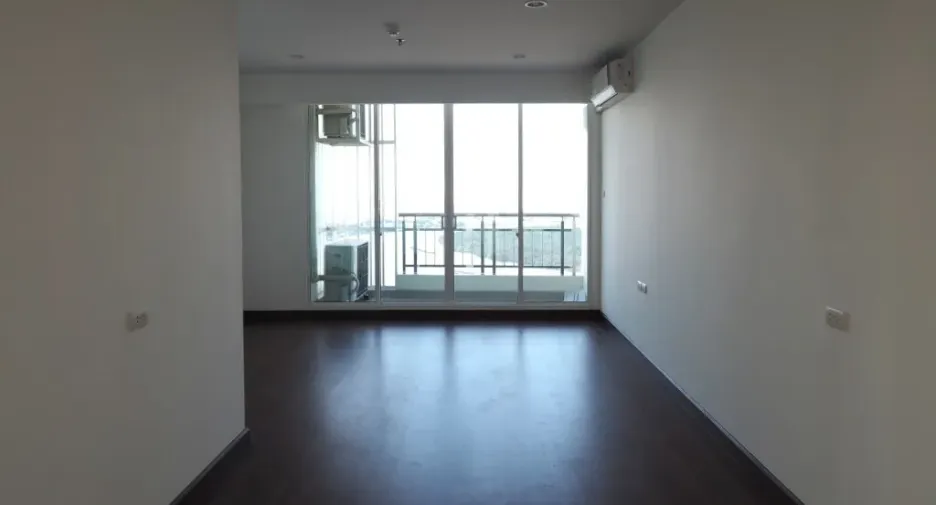 À louer 2 chambres condo à Yan Nawa, Bangkok