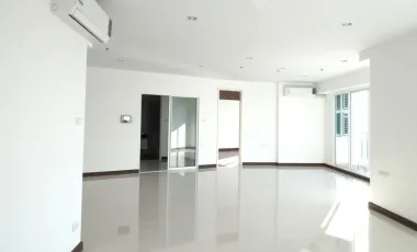 À louer 2 chambres condo à Yan Nawa, Bangkok