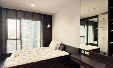Condo en alquiler de 1 habitaciones en Huai Khwang, Bangkok