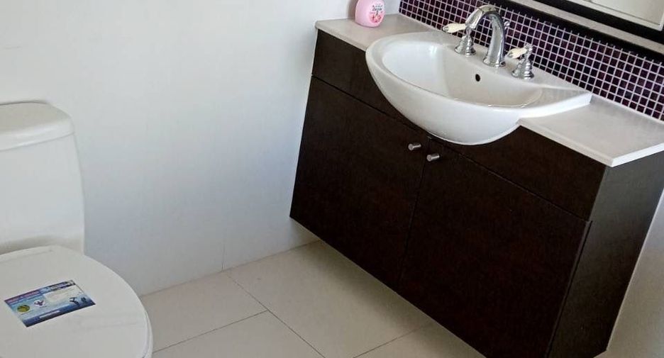 Wohnung zur Miete mit 2 Zimmer in Bang Kho Laem, Bangkok