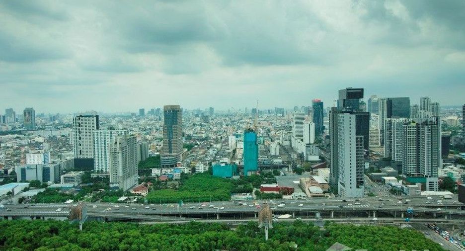For rent 2 bedrooms condo in Watthana, Bangkok