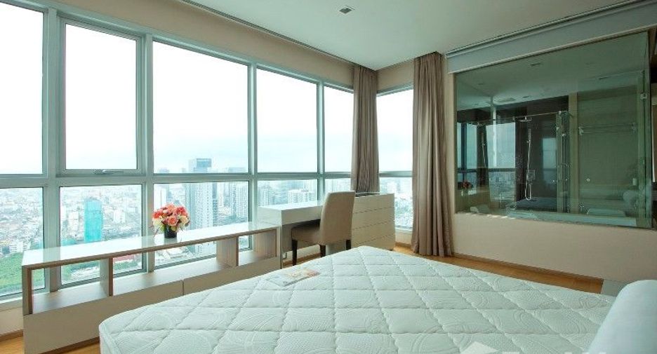 For rent 2 bedrooms condo in Watthana, Bangkok