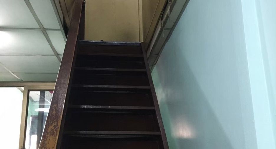 Gewerbefläche zur Miete mit 2 Zimmer in Bang Kho Laem, Bangkok