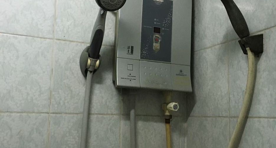 Gewerbefläche zur Miete mit 2 Zimmer in Bang Kho Laem, Bangkok
