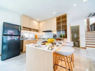 Haus zur Miete mit 4 Zimmer in Bang Lamung, Chonburi