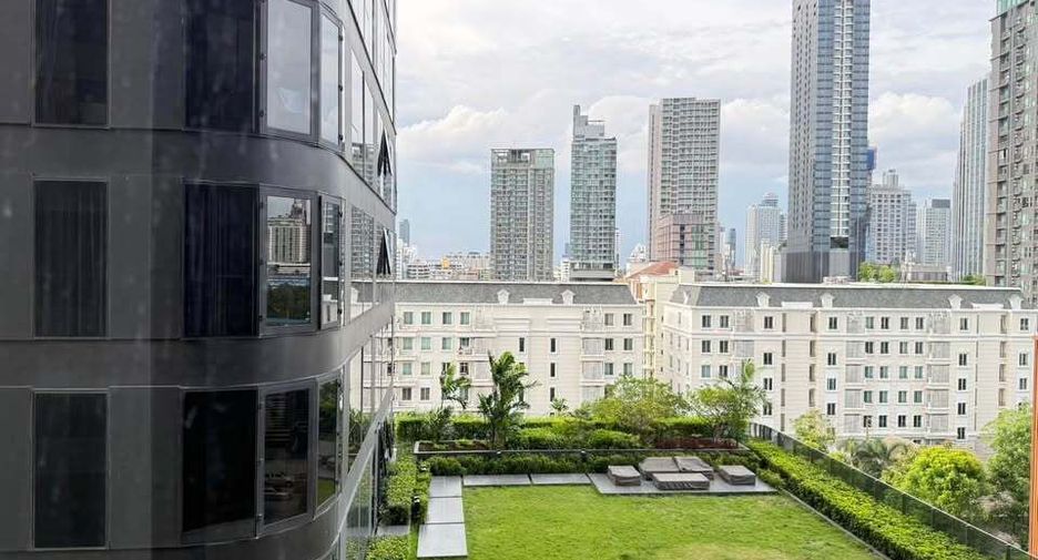 For rent 1 bed condo in Khlong Toei, Bangkok