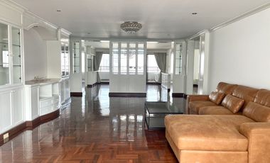 For rent 4 bedrooms condo in Watthana, Bangkok