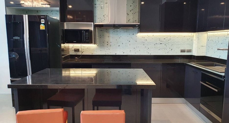 Wohnung zur Miete mit 2 Zimmer in Pathum Wan, Bangkok
