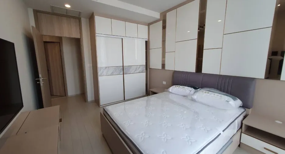 For rent 2 ベッドルーム condo in Pathum Wan, Bangkok