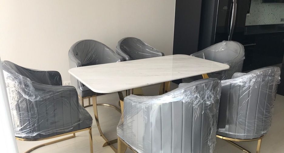 Wohnung zur Miete mit 2 Zimmer in Pathum Wan, Bangkok