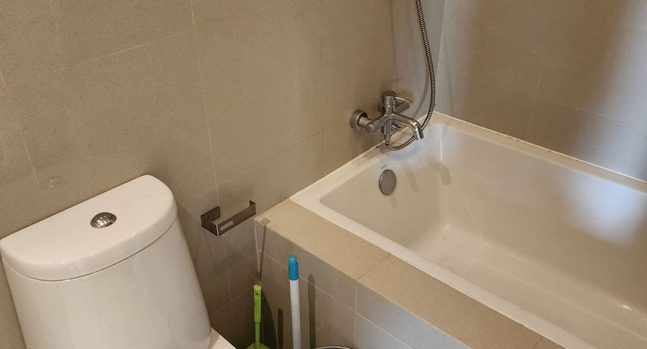 Condo en alquiler de 1 habitaciones en Khlong Toei, Bangkok
