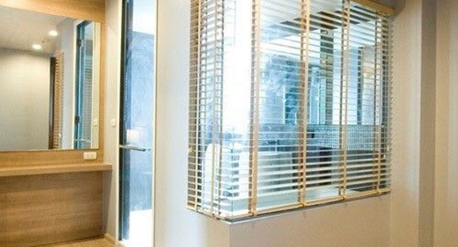 For rent 2 ベッドルーム condo in Phra Khanong, Bangkok
