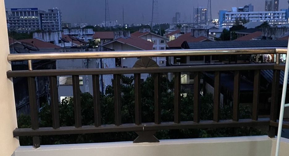 For rent 1 bed condo in Sathon, Bangkok