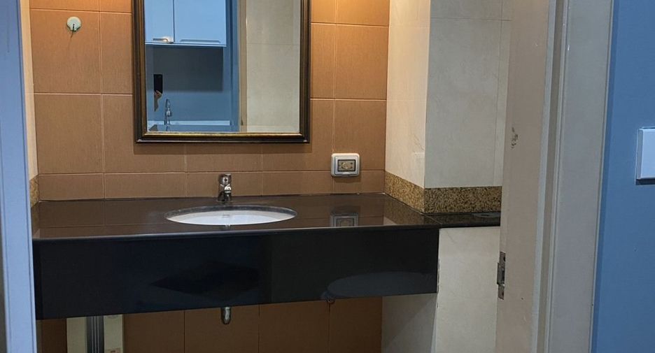 For rent 1 bed condo in Sathon, Bangkok