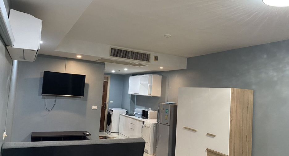 For rent 1 bed condo in Sathon, Bangkok