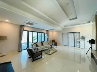 À louer 3 chambres maison à Bang Lamung, Chonburi