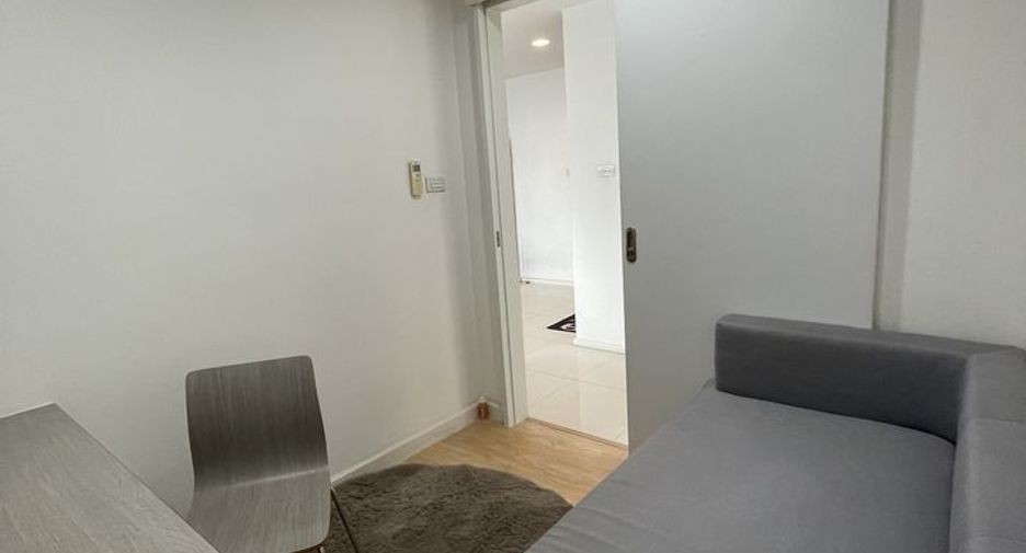 For rent 2 bedrooms condo in Phra Khanong, Bangkok