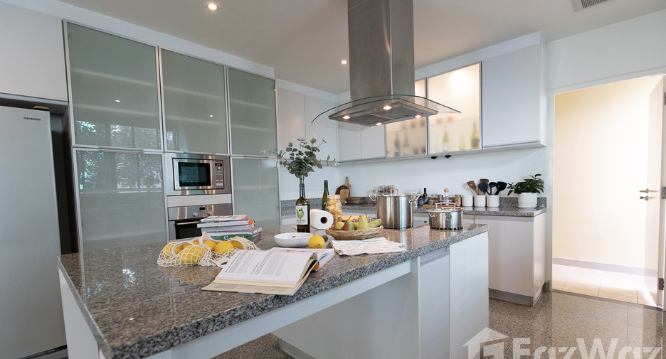 Wohnung zur Miete mit 3 Zimmer in Watthana, Bangkok