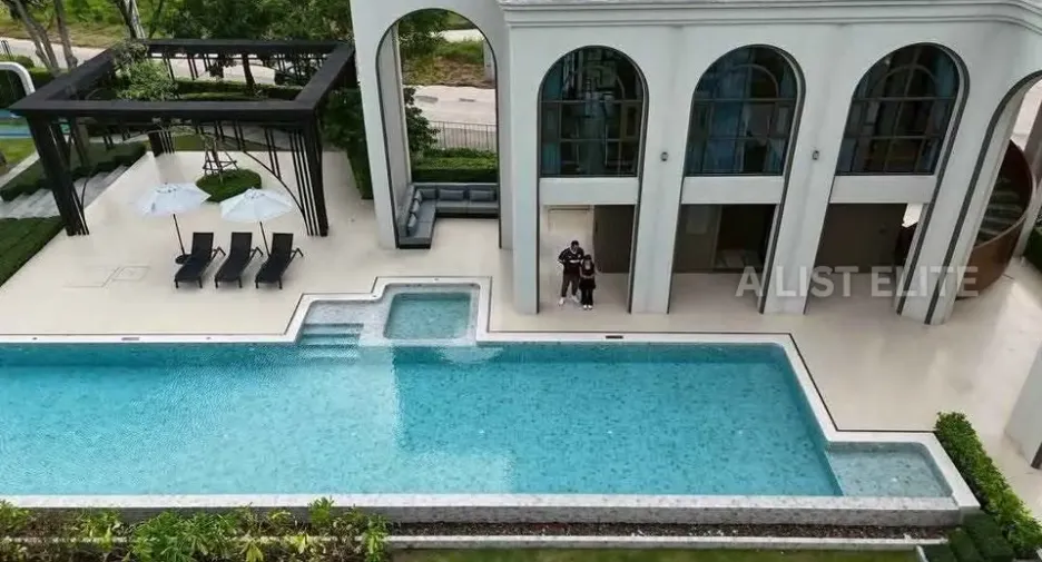 For rent 4 bedrooms house in Bang Lamung, Chonburi