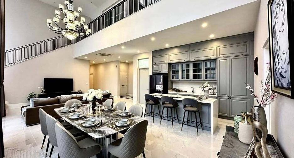 For rent 5 bedrooms house in Bang Kapi, Bangkok