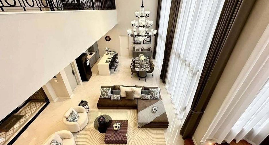 For rent 5 bedrooms house in Bang Kapi, Bangkok