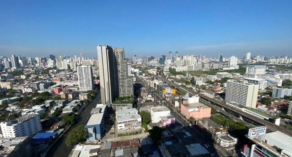 For rent 2 ベッドルーム condo in Watthana, Bangkok