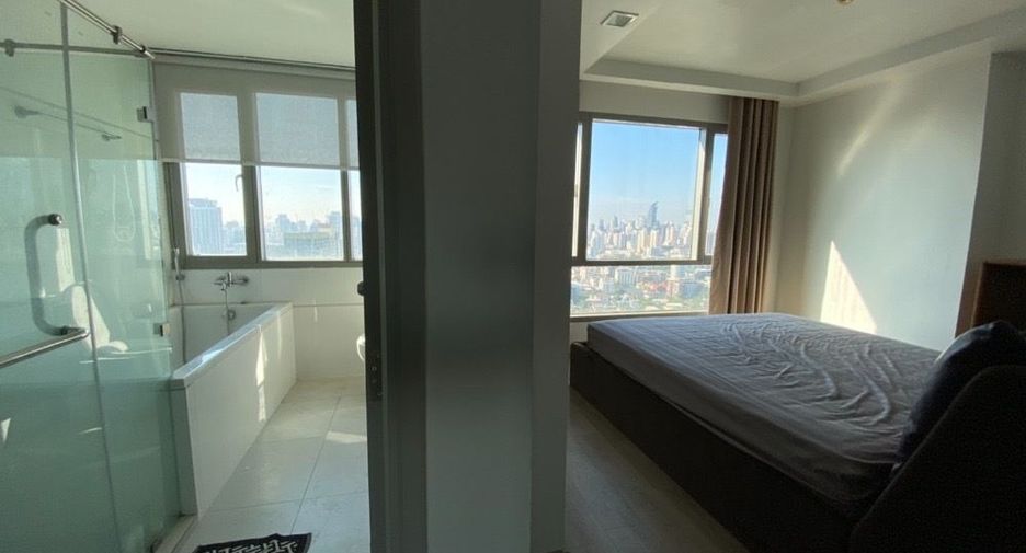 For rent 2 ベッドルーム condo in Watthana, Bangkok