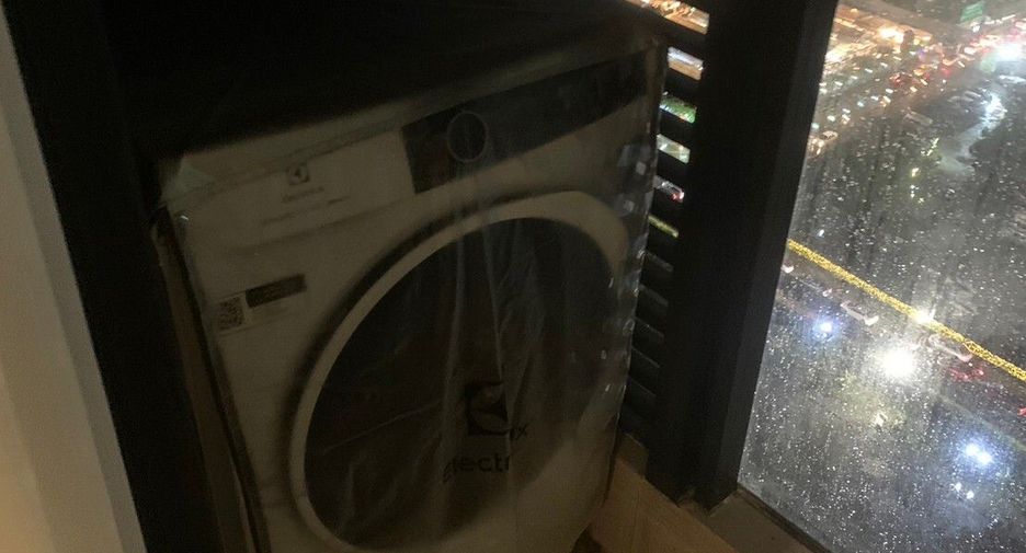 For rent 1 bed condo in Huai Khwang, Bangkok