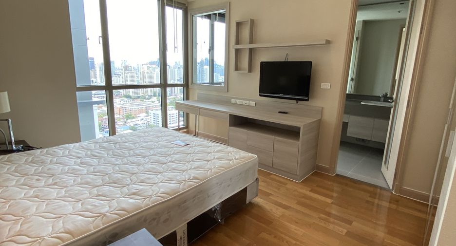 Apartamento en alquiler de 3 habitaciones en Watthana, Bangkok