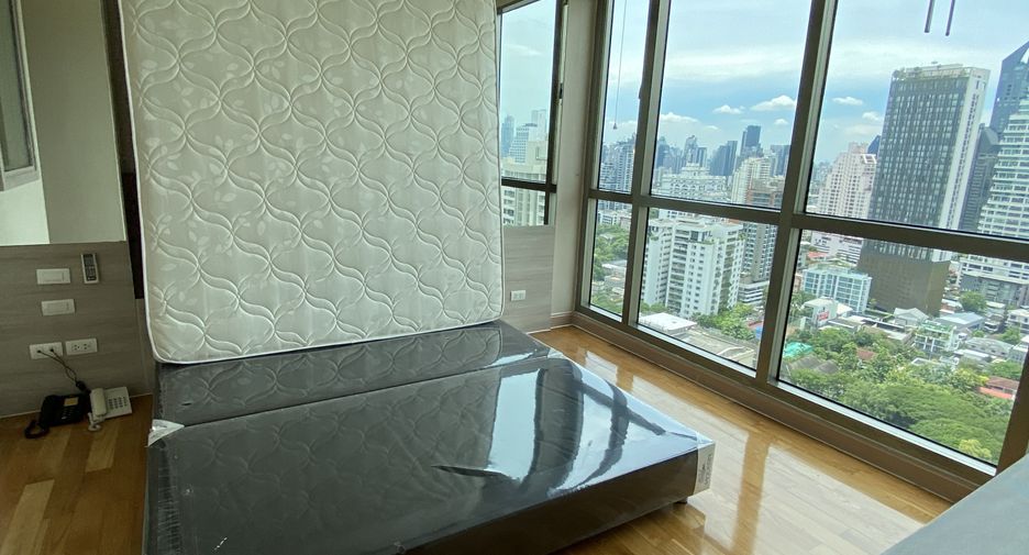Apartamento en alquiler de 3 habitaciones en Watthana, Bangkok